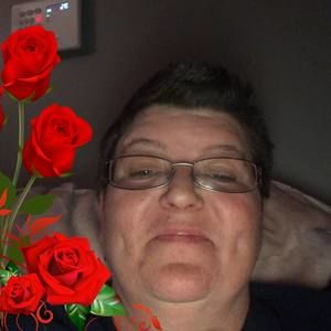 Meet your Posher, Carrie